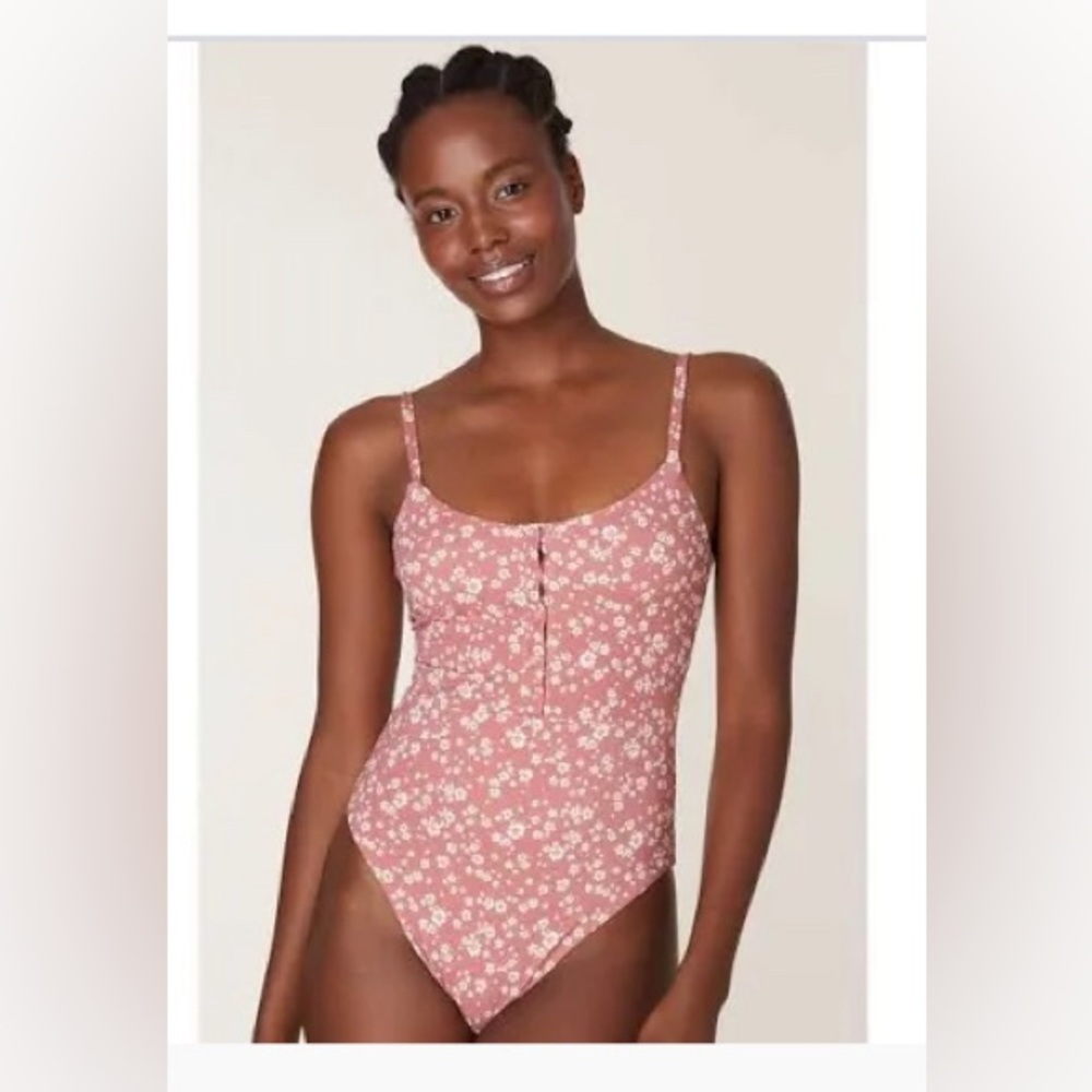 Andie Swimsuit and swim skirt